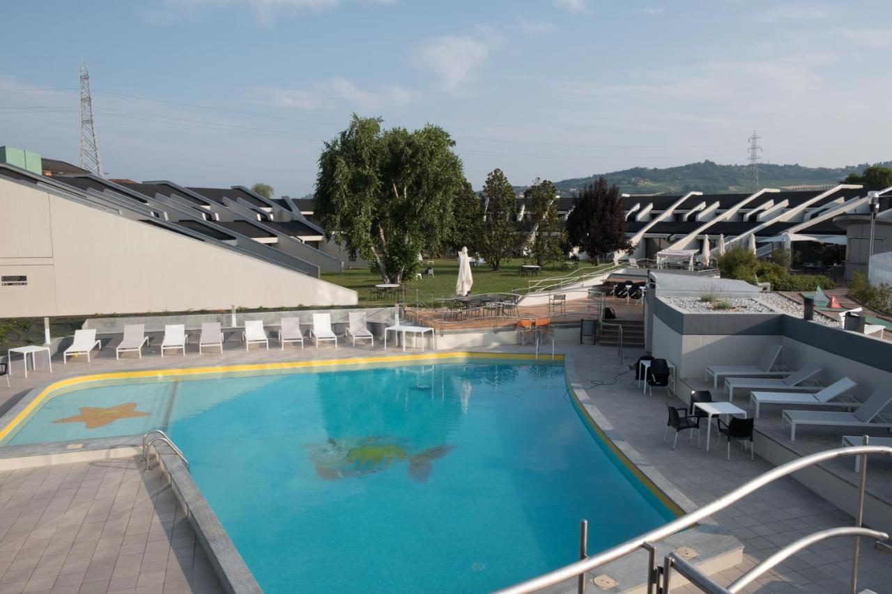 Alba Hotel Exterior photo