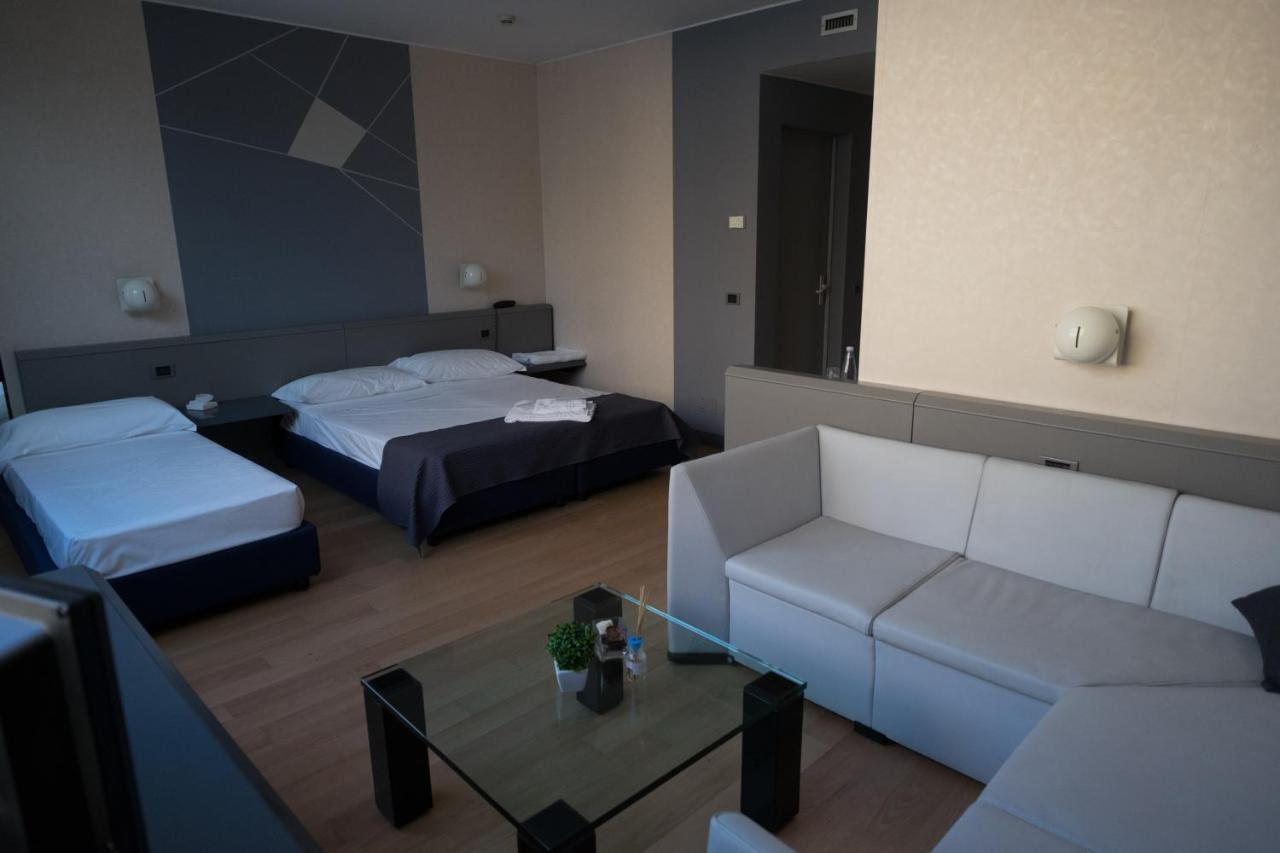 Alba Hotel Exterior photo